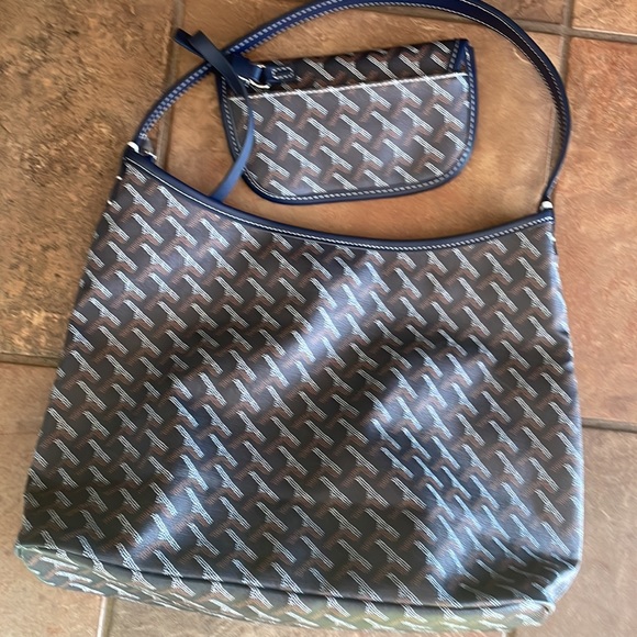 Navy Shoulder Bag - Picture 6 of 7
